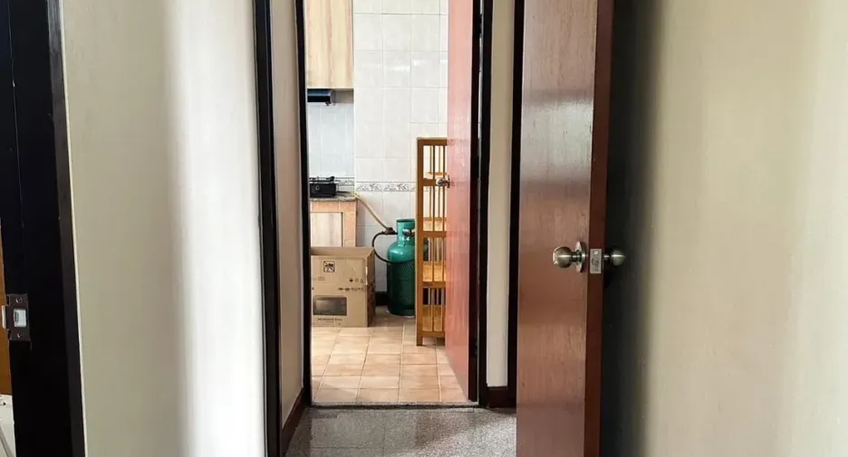 For rent 3 bedrooms condo in Sathon, Bangkok