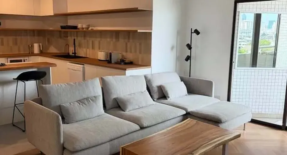 Аренда 3 спальни кондо в Щаттхана, Бангкок