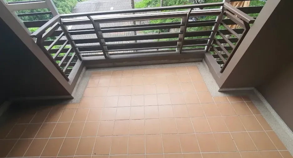 For rent studio condo in Khlong Toei, Bangkok