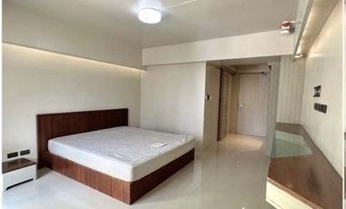 Apartment zur Miete mit Studio in Sathon, Bangkok