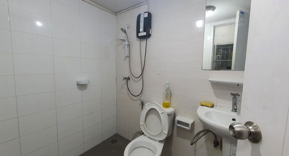 For rent 3 bedrooms townhouse in Bang Phli, Samut Prakan