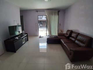 Casa adosada en alquiler de 2 habitaciones en Bang Sao Thong, Samut Prakan