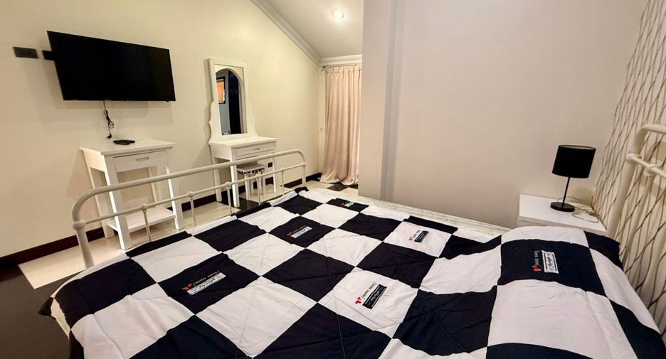 Haus zur Miete und zum Kauf mit 5 Zimmer in Bang Lamung, Chonburi