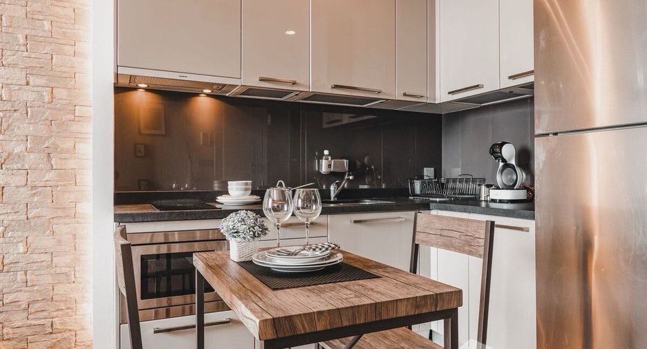 For rent 1 bed condo in Watthana, Bangkok