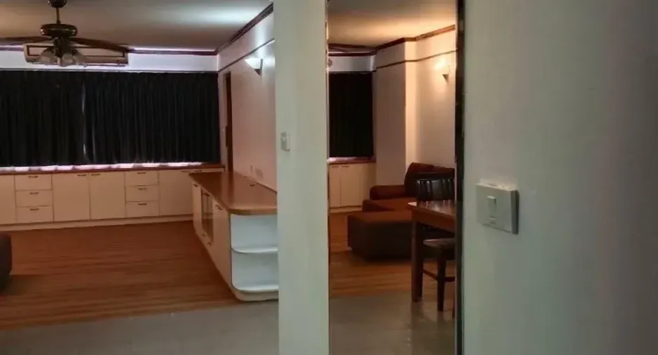 For sale 2 bedrooms condo in Phra Khanong, Bangkok