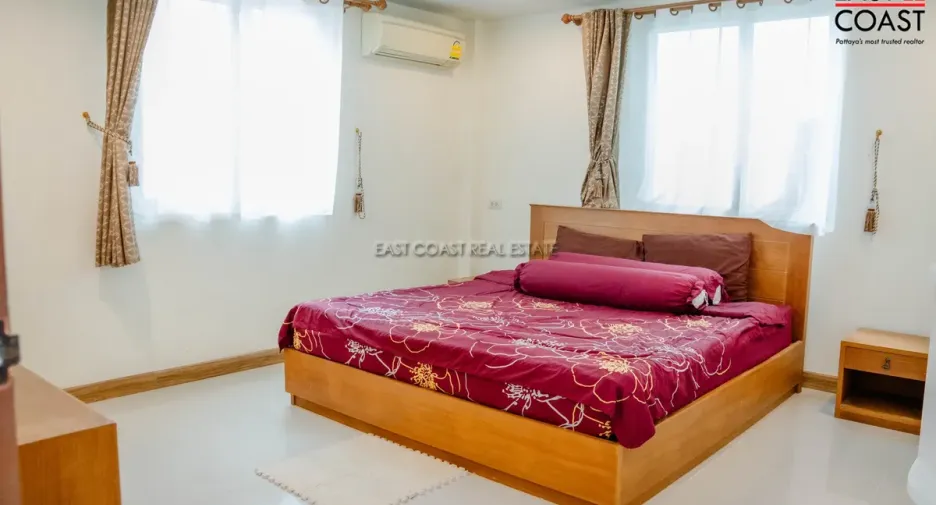For rent and for sale 6 bedrooms house in Bang Lamung, Chonburi