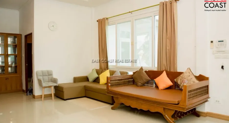 For rent and for sale 6 bedrooms house in Bang Lamung, Chonburi