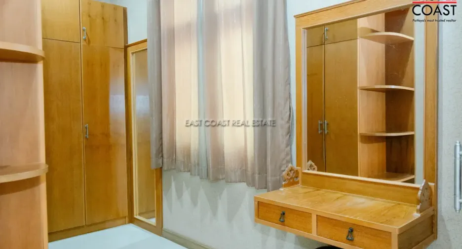 For rent and for sale 6 bedrooms house in Bang Lamung, Chonburi