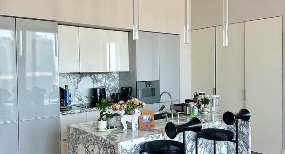 Condo en alquiler de 2 habitaciones en Sathon, Bangkok