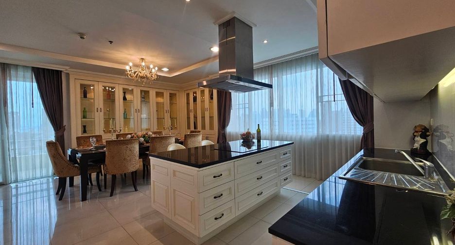 À louer 4 chambres condo à Watthana, Bangkok