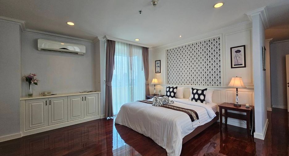 À louer 4 chambres condo à Watthana, Bangkok