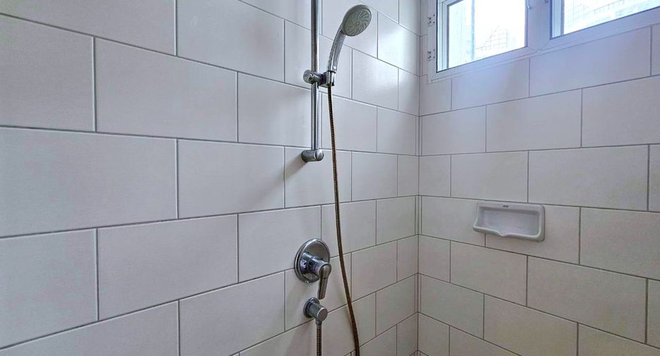 Wohnung zur Miete mit 4 Zimmer in Khlong Toei, Bangkok