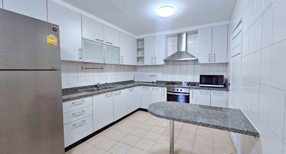 Wohnung zur Miete mit 4 Zimmer in Khlong Toei, Bangkok