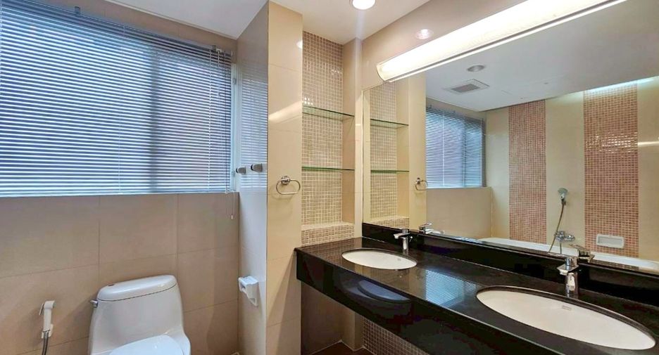 Wohnung zur Miete mit 4 Zimmer in Khlong Toei, Bangkok