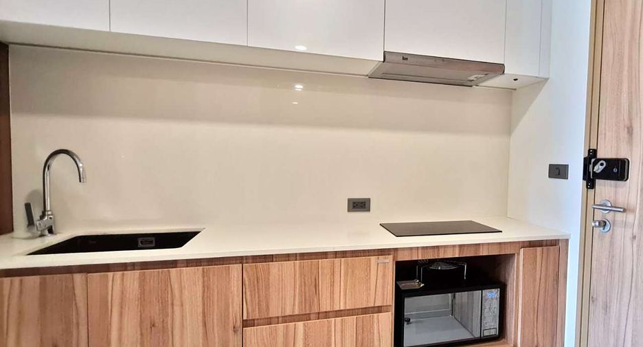For rent and for sale 1 bed condo in Watthana, Bangkok
