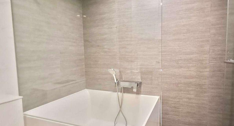 For rent and for sale 1 bed condo in Watthana, Bangkok