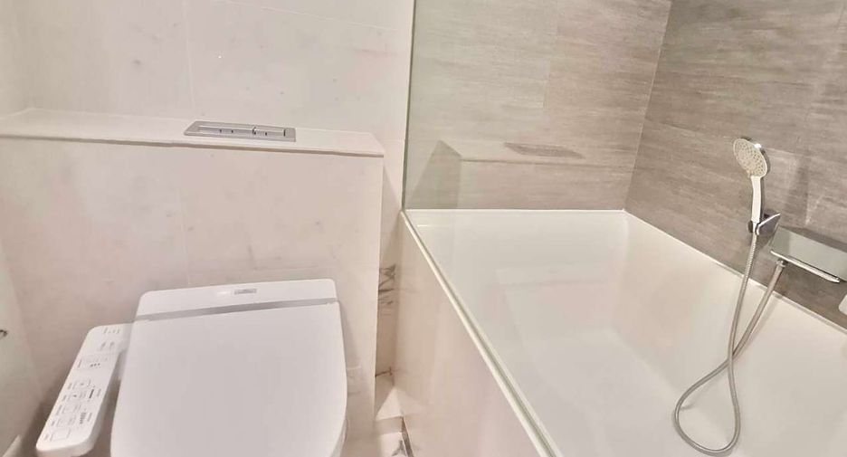 For rent and for sale 1 bed condo in Watthana, Bangkok