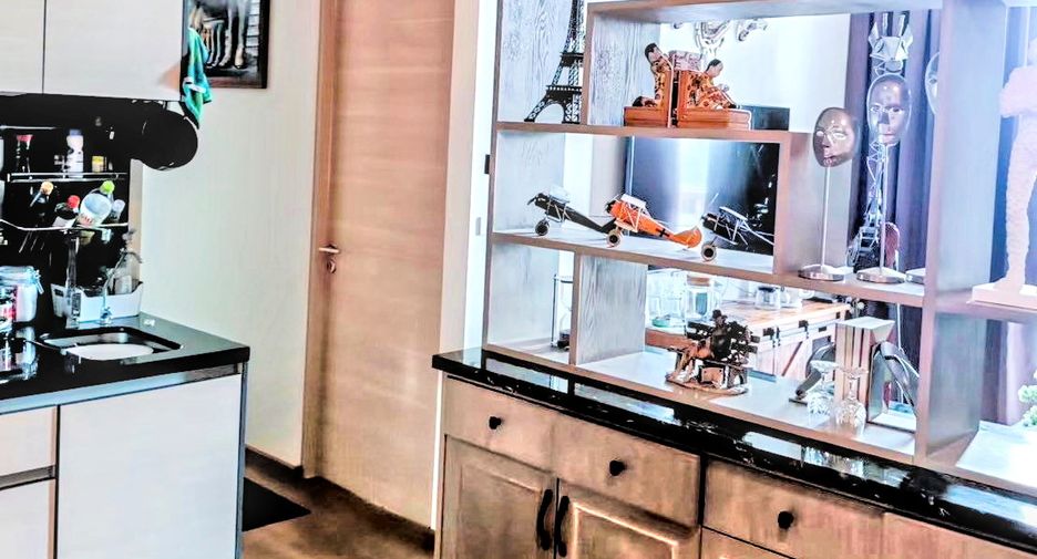For rent 2 bedrooms condo in Khlong Toei, Bangkok