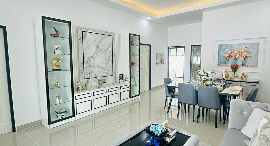 For sale 3 bedrooms house in Bang Lamung, Chonburi