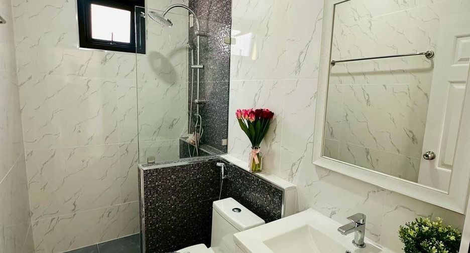 For sale 3 bedrooms house in Bang Lamung, Chonburi