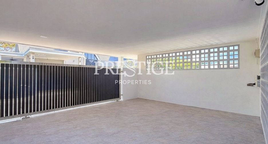 Haus zum Kauf mit 4 Zimmer in Bang Lamung, Chonburi