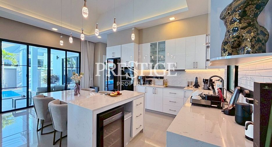 Haus zum Kauf mit 4 Zimmer in Bang Lamung, Chonburi