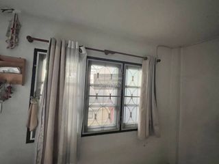 Casa adosada en venta de 2 habitaciones en Mueang Samut Prakan, Samut Prakan