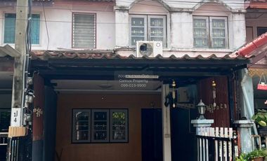 Casa adosada en venta de 2 habitaciones en Mueang Samut Prakan, Samut Prakan