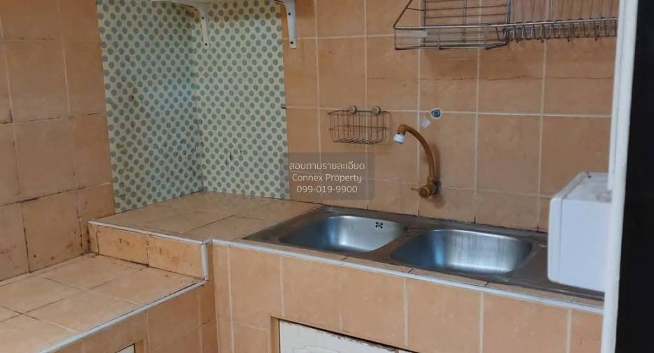 For sale 2 bedrooms townhouse in Mueang Samut Prakan, Samut Prakan