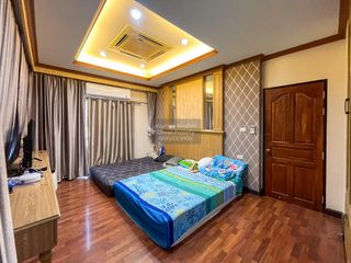 For sale 4 bedrooms house in Mueang Samut Sakhon, Samut Sakhon