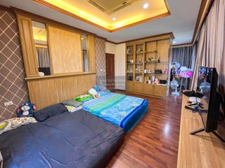 For sale 4 bedrooms house in Mueang Samut Sakhon, Samut Sakhon