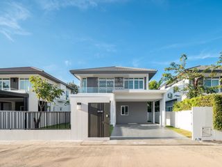 For sale 4 bedrooms house in Mueang Nonthaburi, Nonthaburi