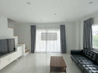 For sale 3 bedrooms house in Bang Sao Thong, Samut Prakan