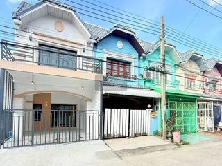 Reihenhaus zum Kauf mit 3 Zimmer in Bang Bua Thong, Nonthaburi