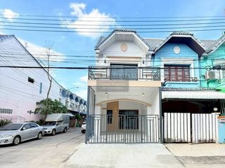 Reihenhaus zum Kauf mit 3 Zimmer in Bang Bua Thong, Nonthaburi