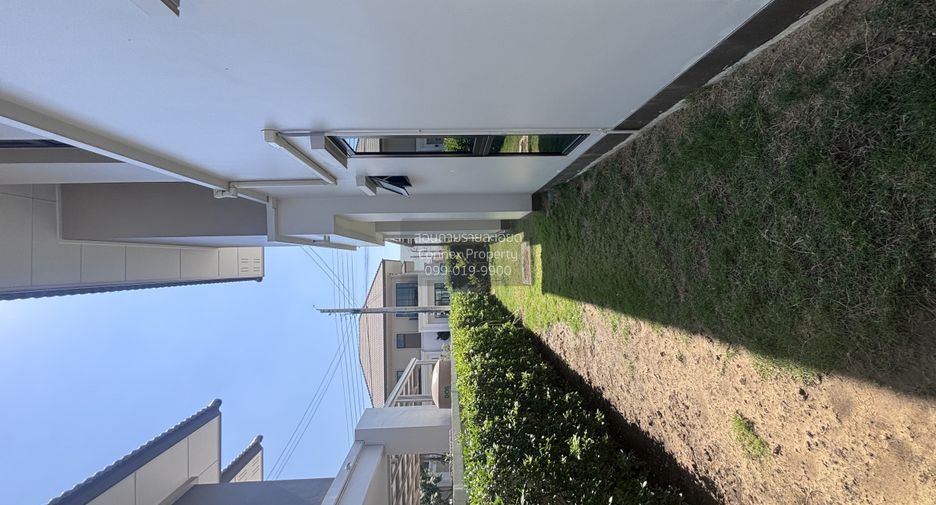 For sale 4 bedrooms house in Bang Khun Thian, Bangkok