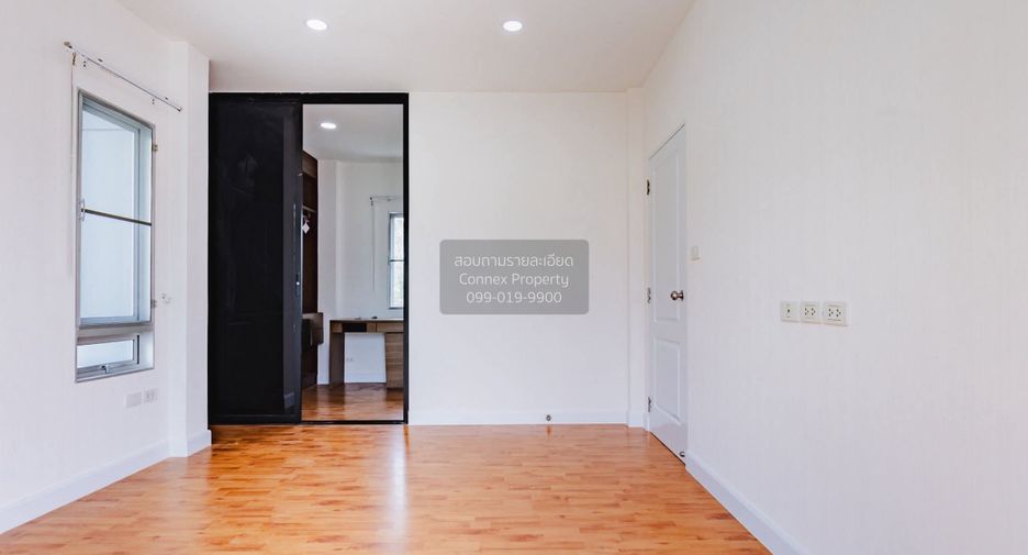 For sale 3 bedrooms house in Mueang Nonthaburi, Nonthaburi