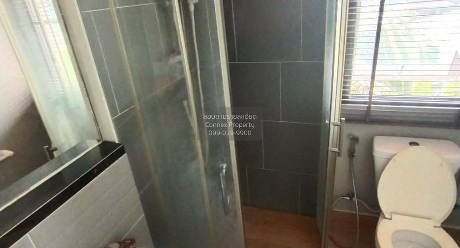 For sale 5 bedrooms house in Khlong Sam Wa, Bangkok