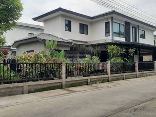 For sale 5 bedrooms house in Khlong Sam Wa, Bangkok