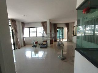 For sale 5 bedrooms house in Khlong Sam Wa, Bangkok