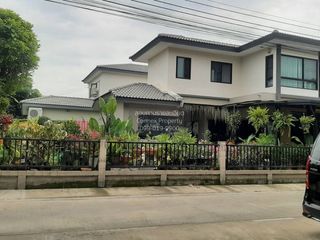 For sale 5 bedrooms house in Khlong Sam Wa, Bangkok