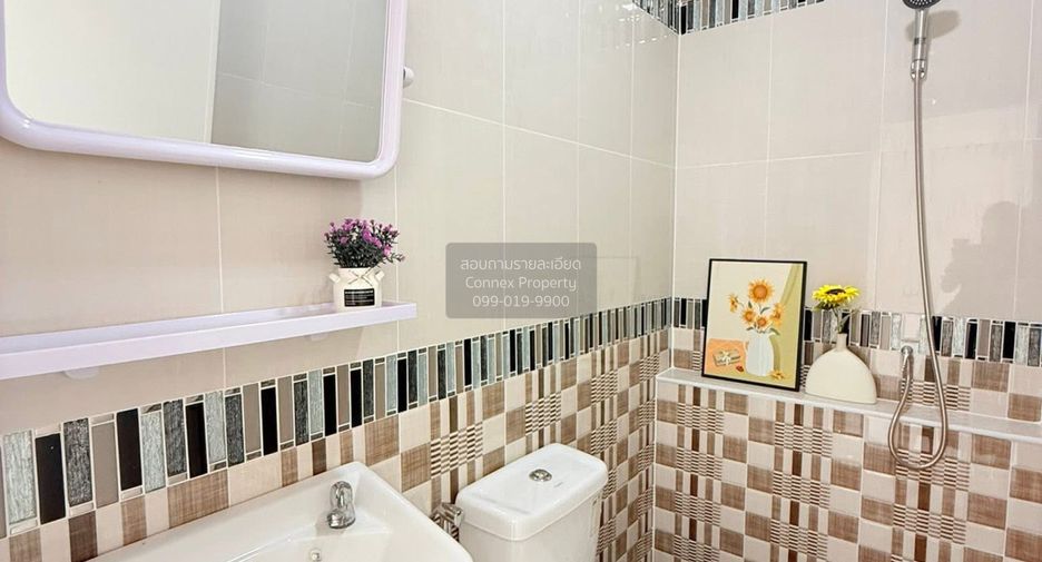 For sale 3 bedrooms townhouse in Khlong Sam Wa, Bangkok