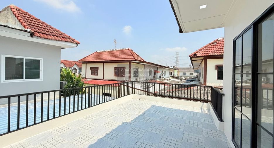 For sale 3 bedrooms townhouse in Khlong Sam Wa, Bangkok