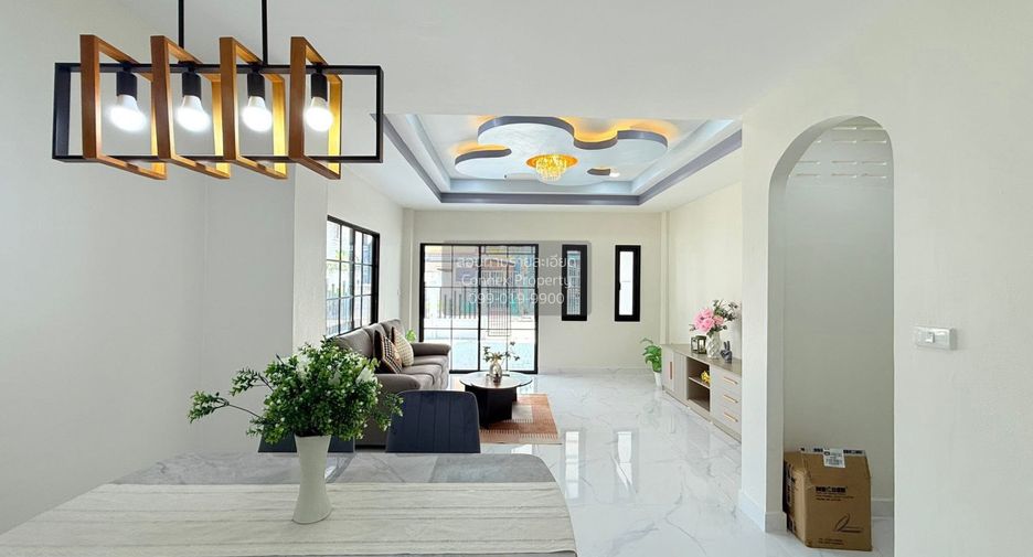 For sale 3 bedrooms townhouse in Khlong Sam Wa, Bangkok