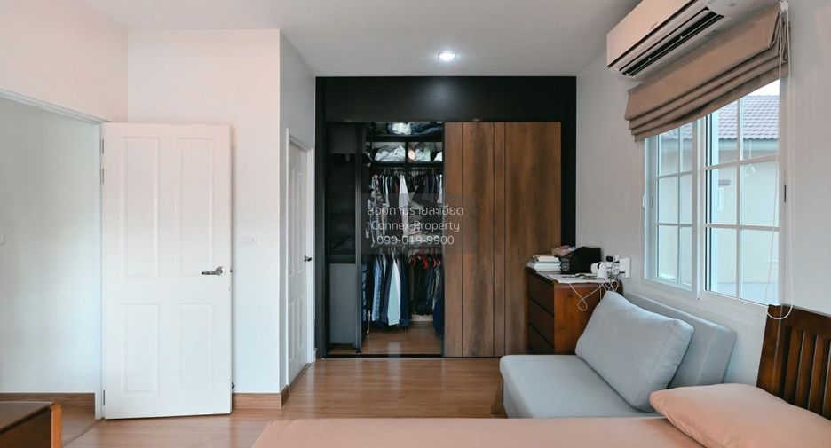 For sale 3 bedrooms house in Bang Khae, Bangkok