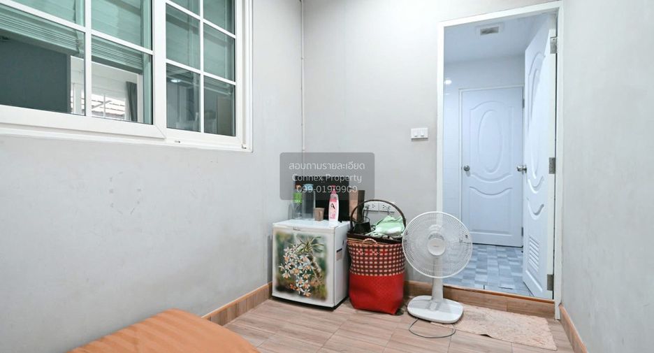 For sale 3 bedrooms house in Bang Khae, Bangkok