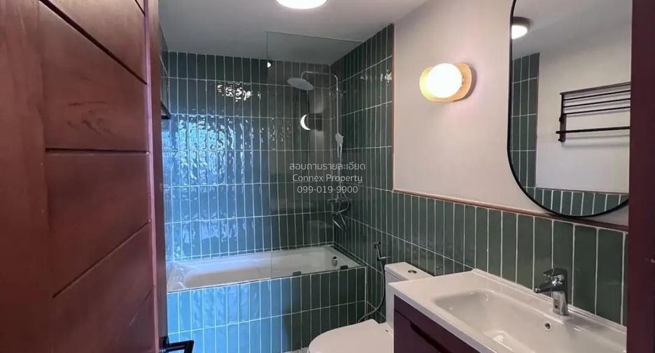 For sale 3 bedrooms condo in Watthana, Bangkok