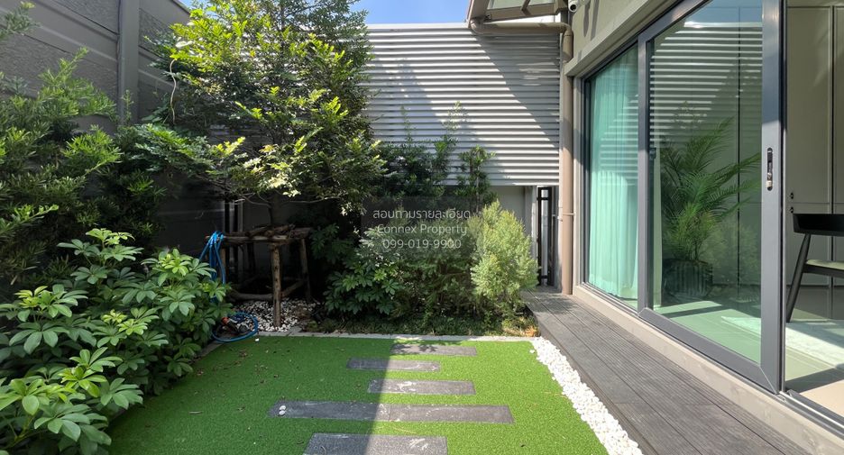 For sale 4 bedrooms house in Taling Chan, Bangkok