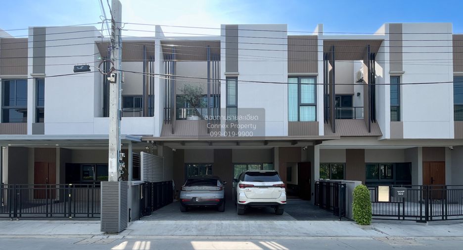 For sale 4 bedrooms house in Taling Chan, Bangkok
