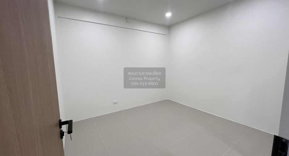 For sale 2 bedrooms townhouse in Bang Khae, Bangkok